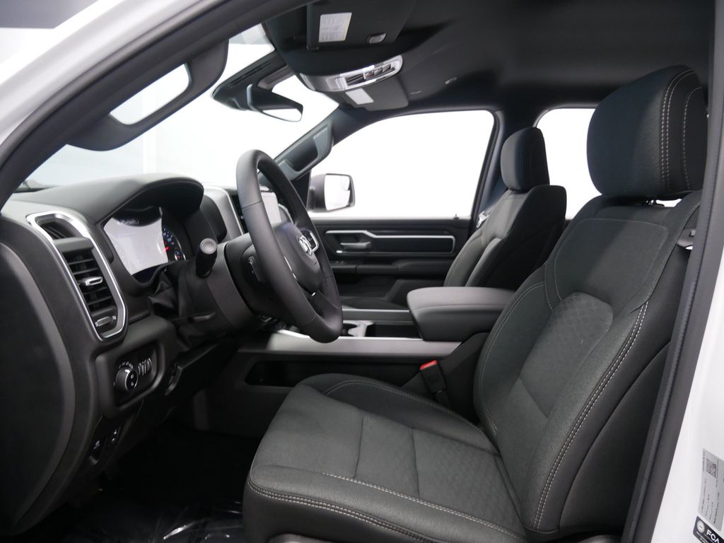 Thumbnail: 2026 RAM 1500 - 9