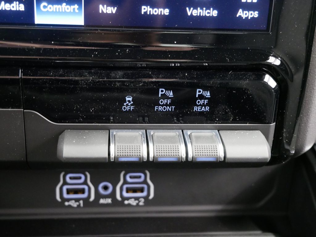 Thumbnail: 2026 RAM 1500 - 26