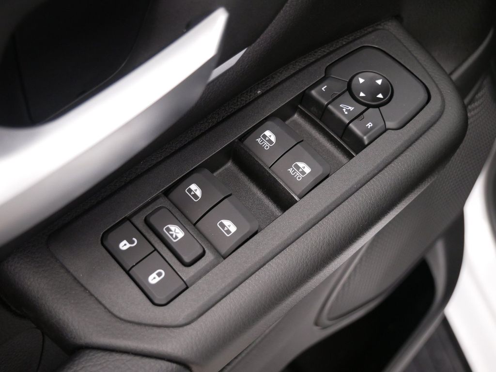 Thumbnail: 2026 RAM 1500 - 20