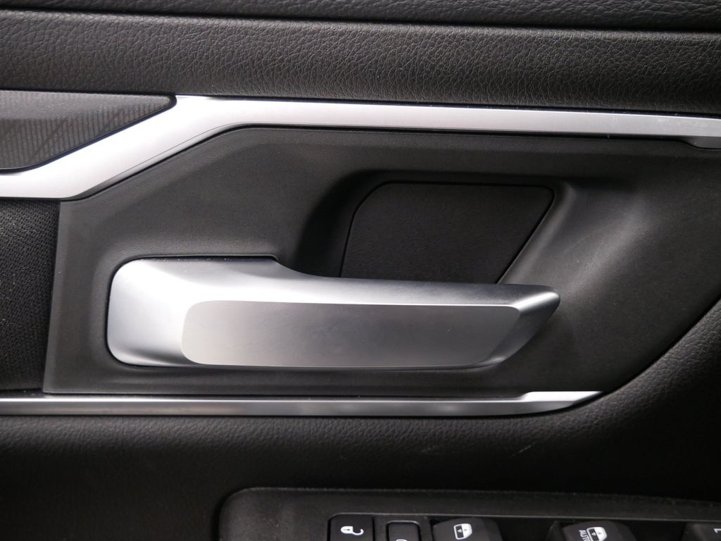 Thumbnail: 2026 RAM 1500 - 20