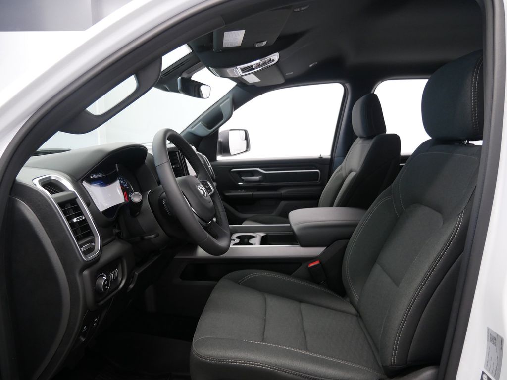 Thumbnail: 2026 RAM 1500 - 9