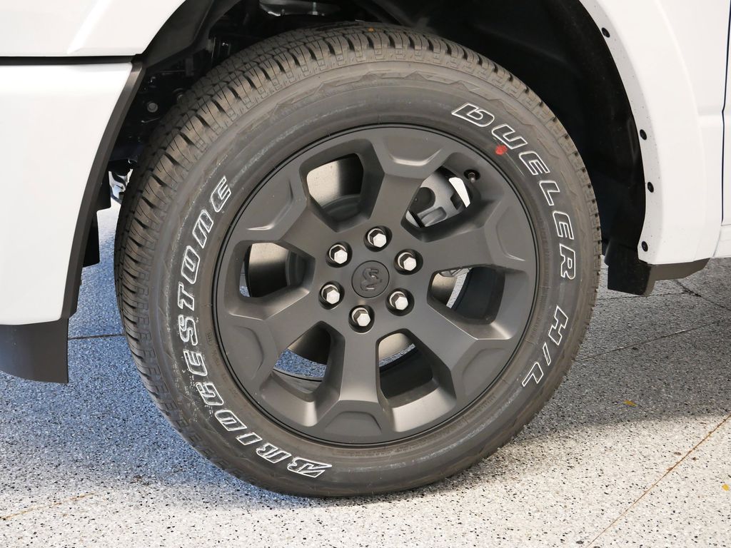 Thumbnail: 2026 RAM 1500 - 7