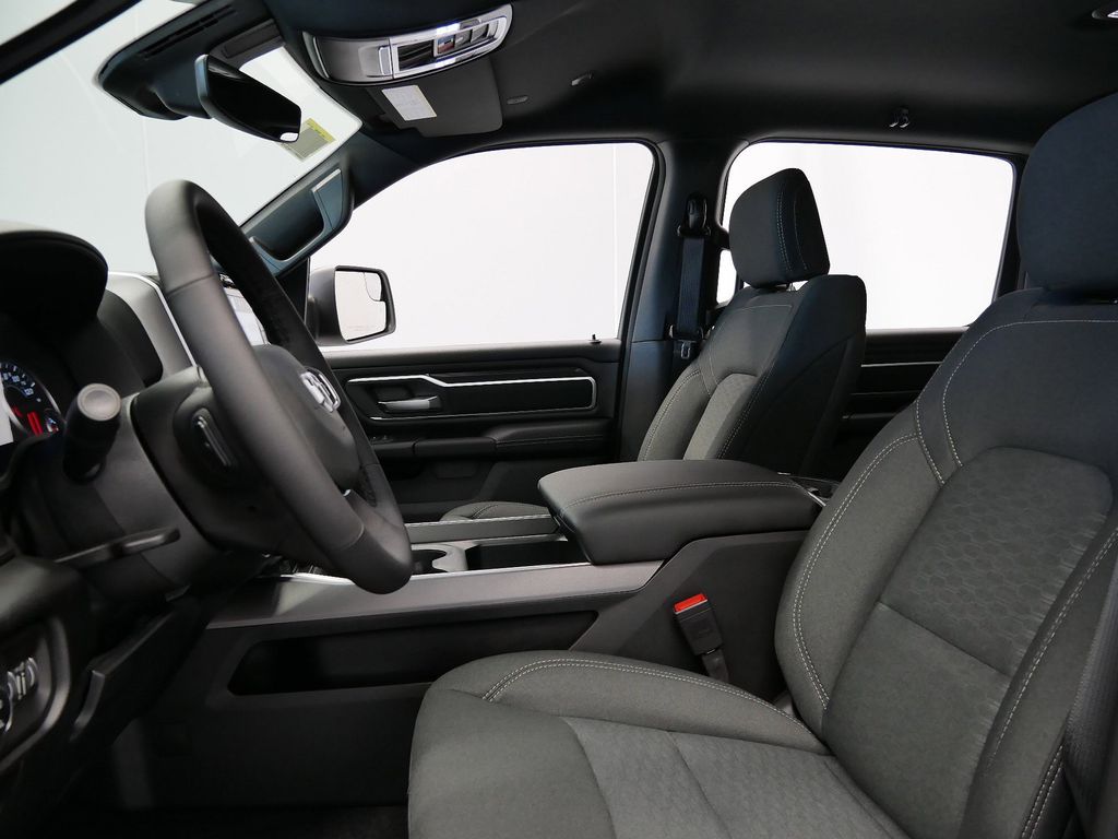 Thumbnail: 2026 RAM 1500 - 9