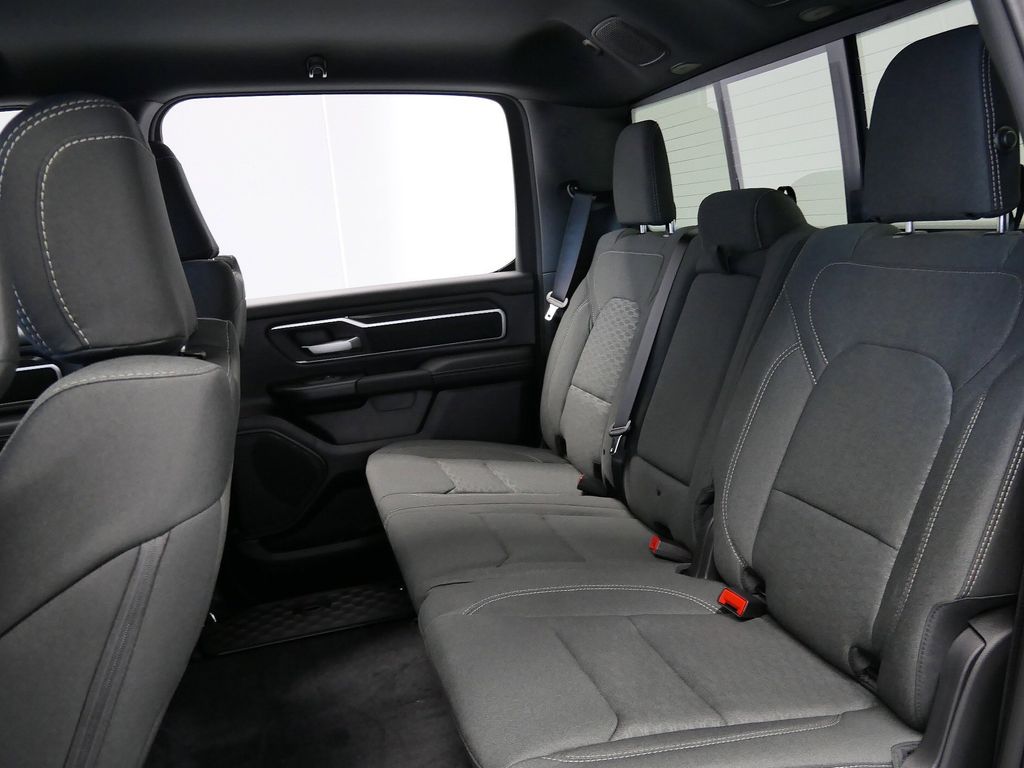 Thumbnail: 2026 RAM 1500 - 28