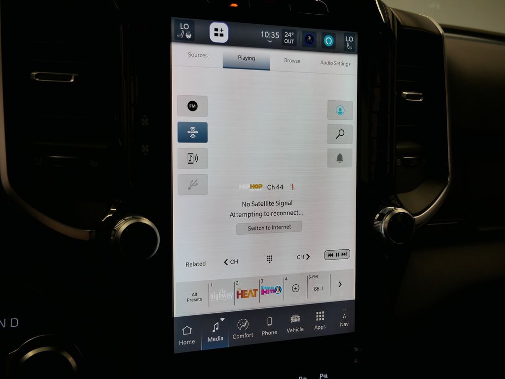 Thumbnail: 2026 RAM 1500 - 40