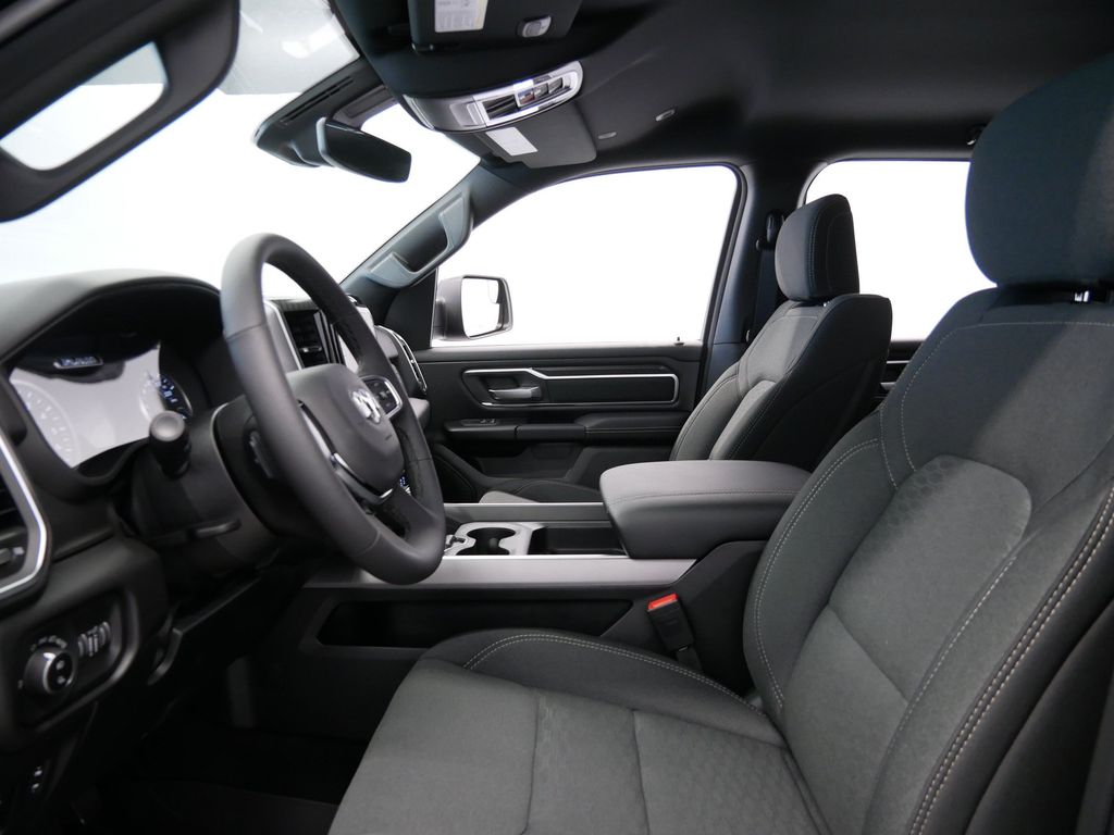 Thumbnail: 2026 RAM 1500 - 9