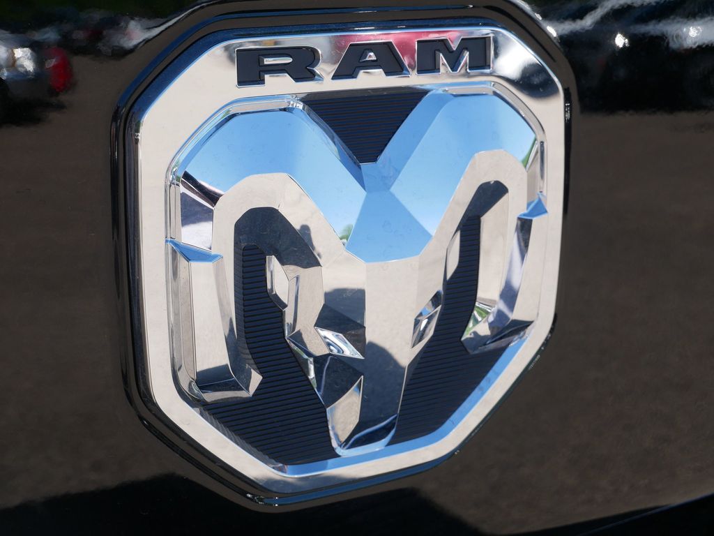 Thumbnail: 2025 RAM 1500 - 25