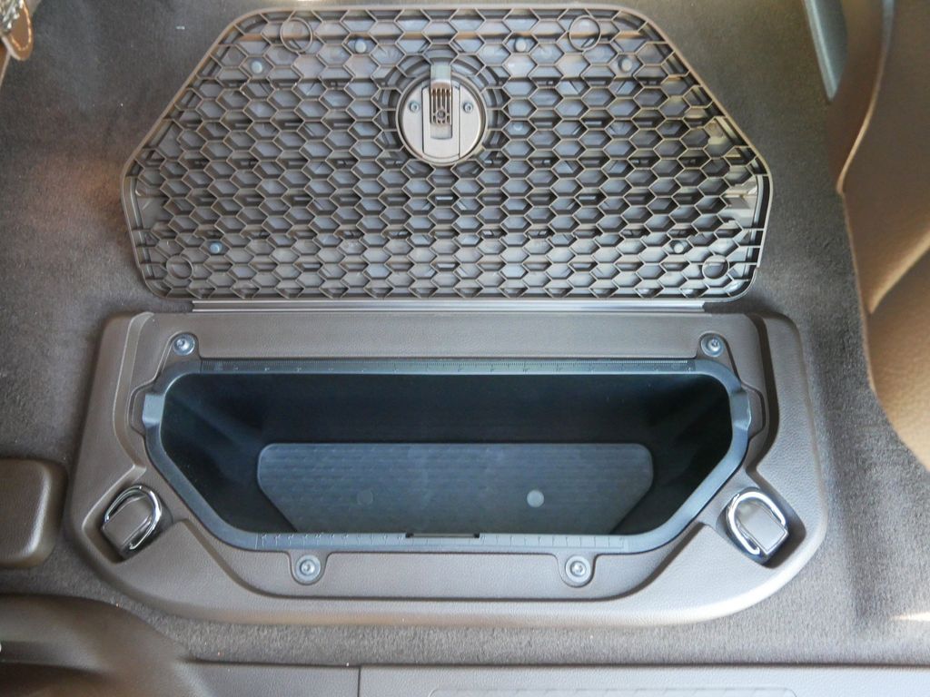 Thumbnail: 2025 RAM 1500 - 27