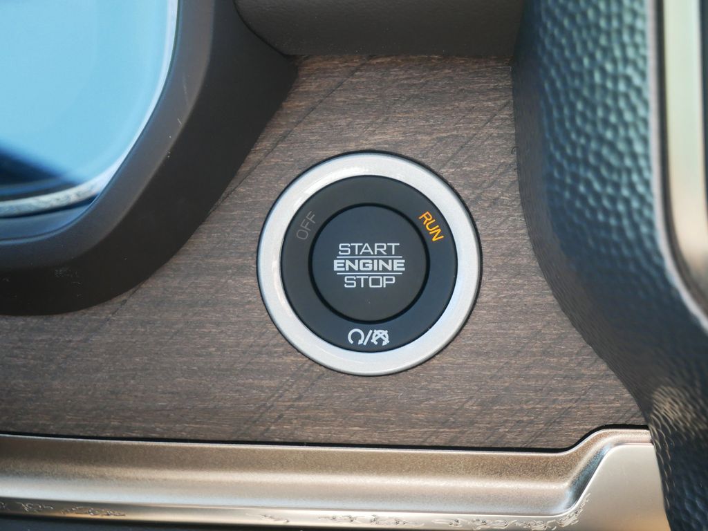 Thumbnail: 2025 RAM 1500 - 38