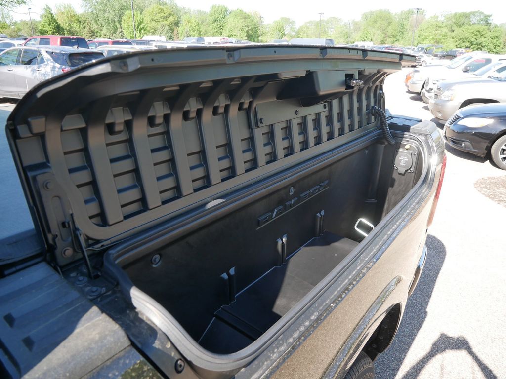 Thumbnail: 2025 RAM 1500 - 22