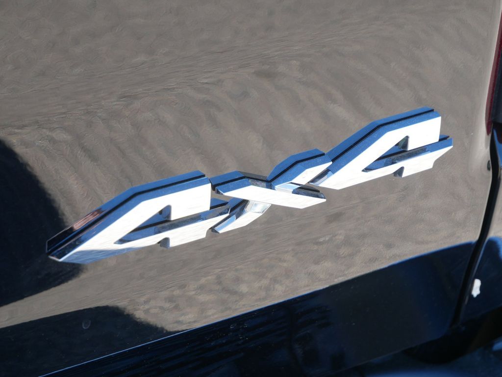 Thumbnail: 2025 RAM 1500 - 23