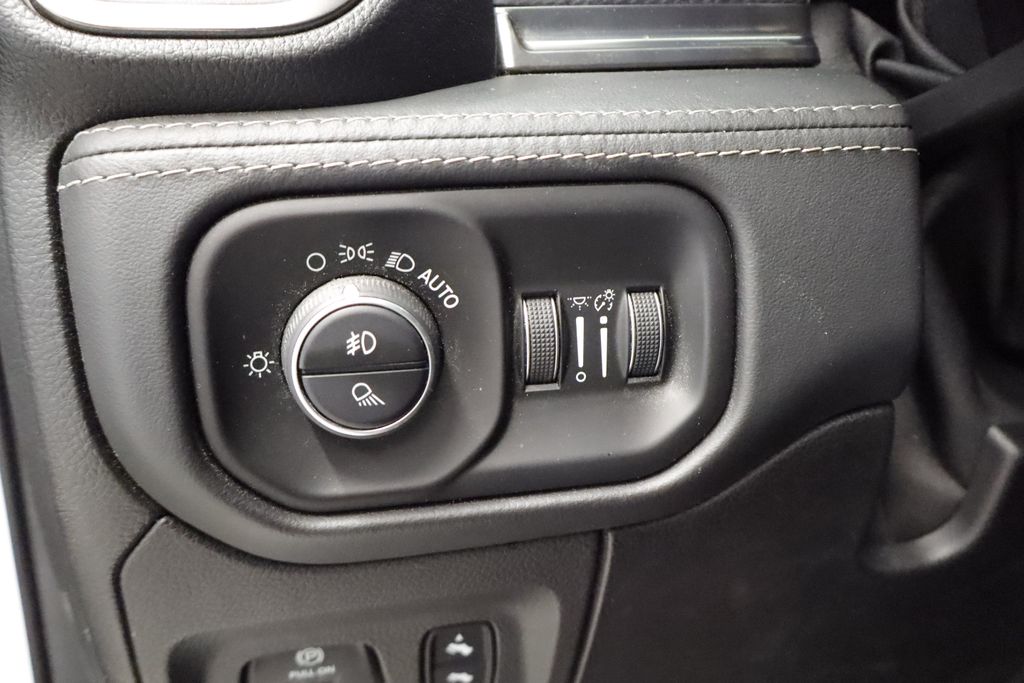 Thumbnail: 2019 RAM 1500 - 25