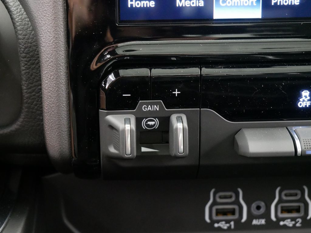 Thumbnail: 2026 RAM 1500 - 25