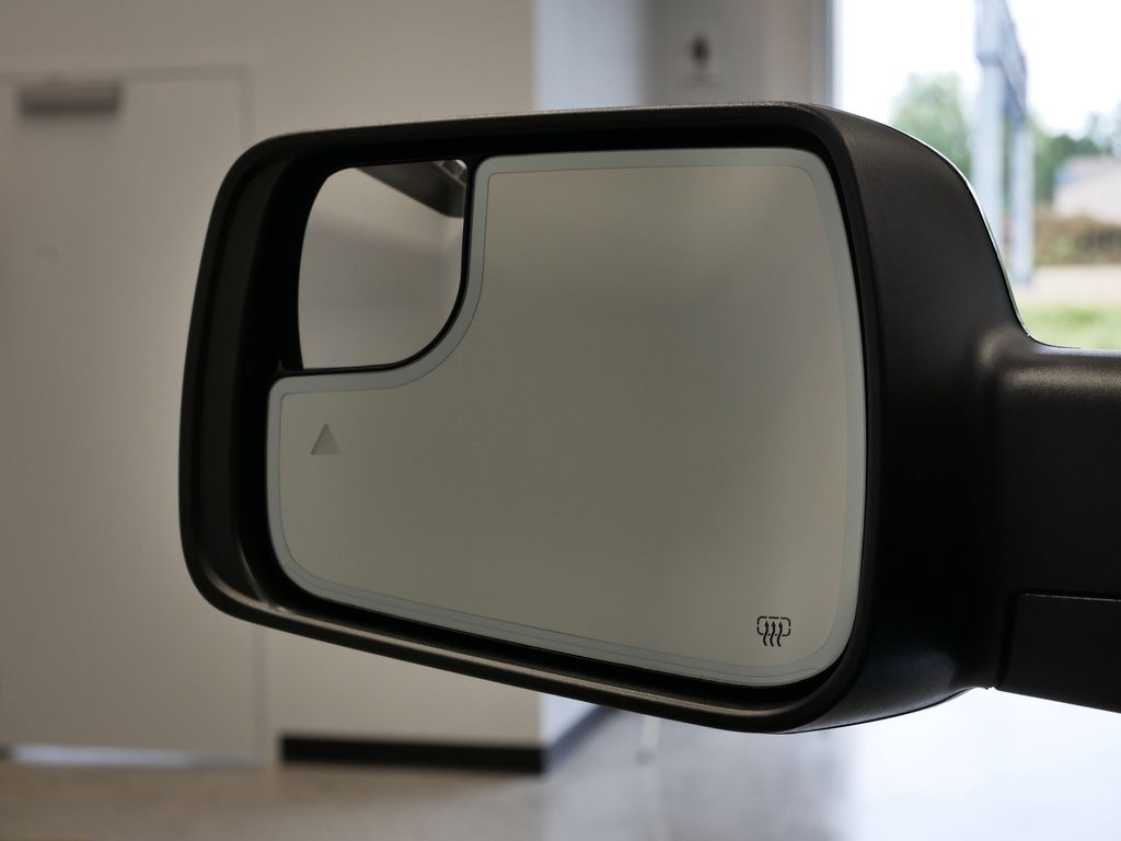 Thumbnail: 2026 RAM 1500 - 14