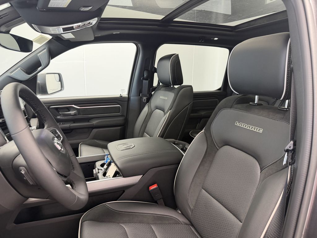 Thumbnail: 2026 RAM 1500 - 10