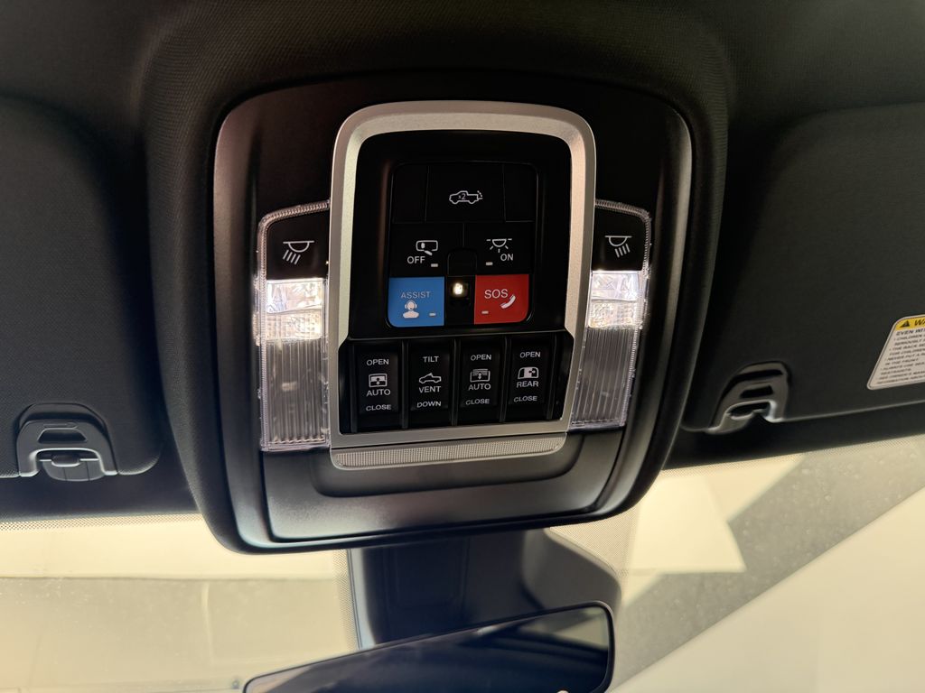 Thumbnail: 2026 RAM 1500 - 32