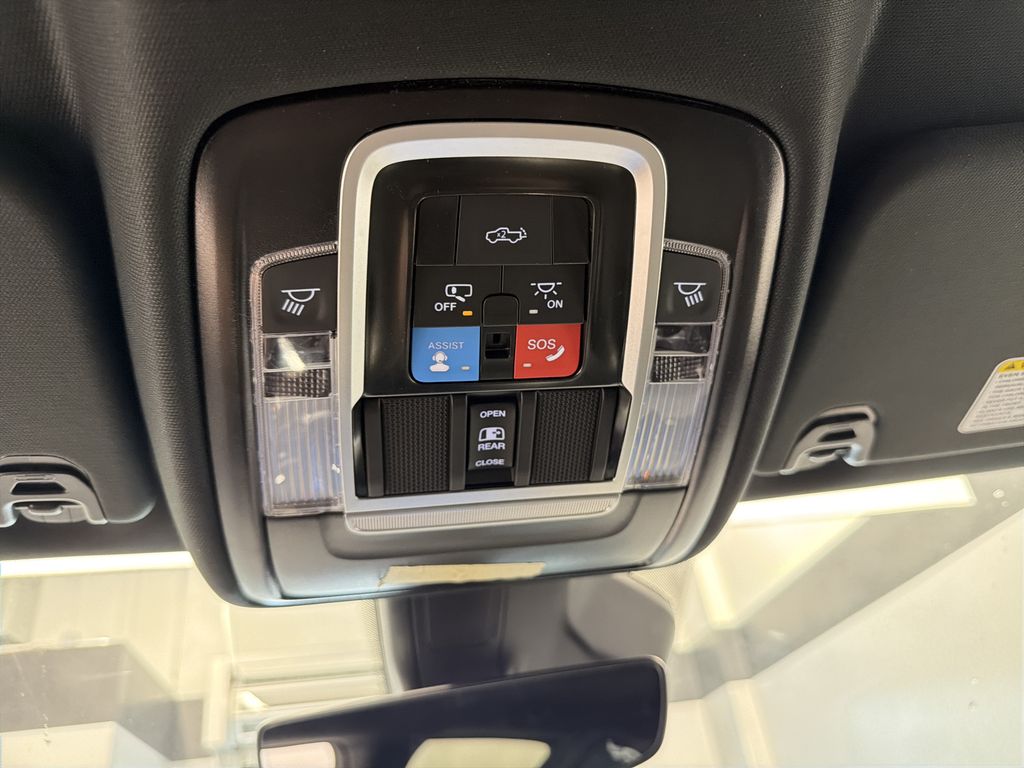Thumbnail: 2026 RAM 1500 - 33