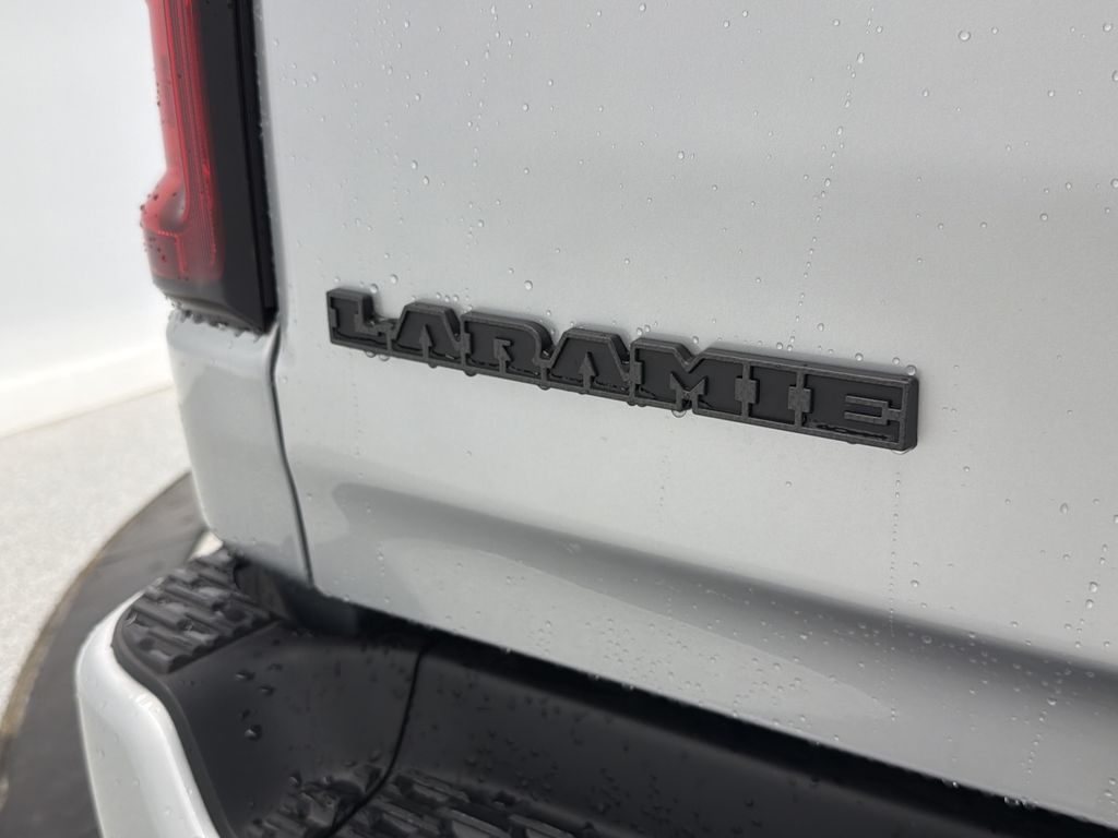 Thumbnail: 2026 RAM 1500 - 5