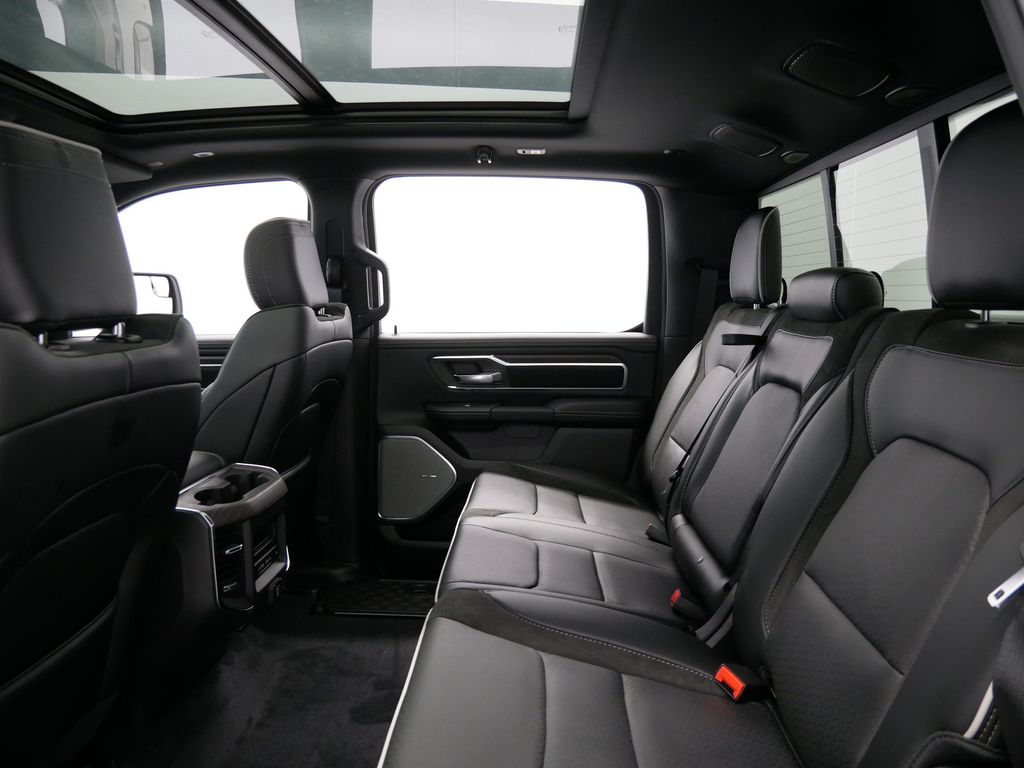 Thumbnail: 2026 RAM 1500 - 9