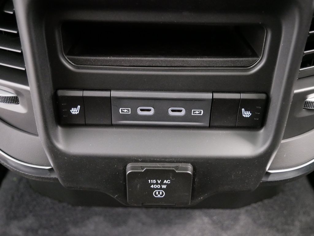 Thumbnail: 2026 RAM 1500 - 17