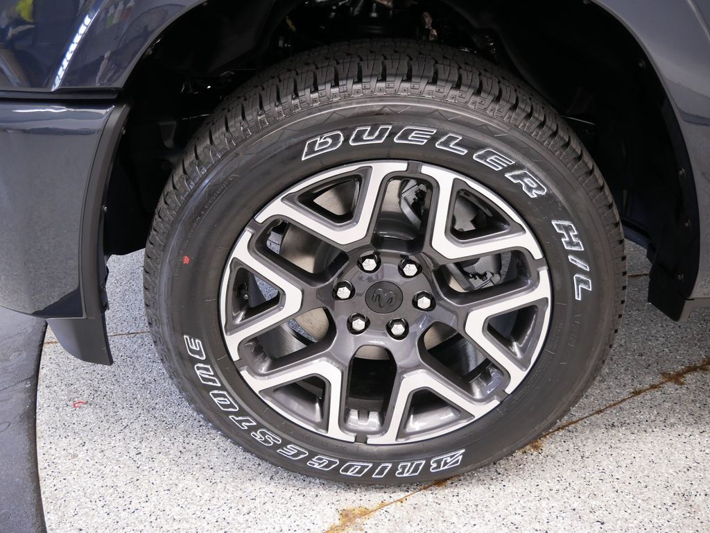 Thumbnail: 2026 RAM 1500 - 7
