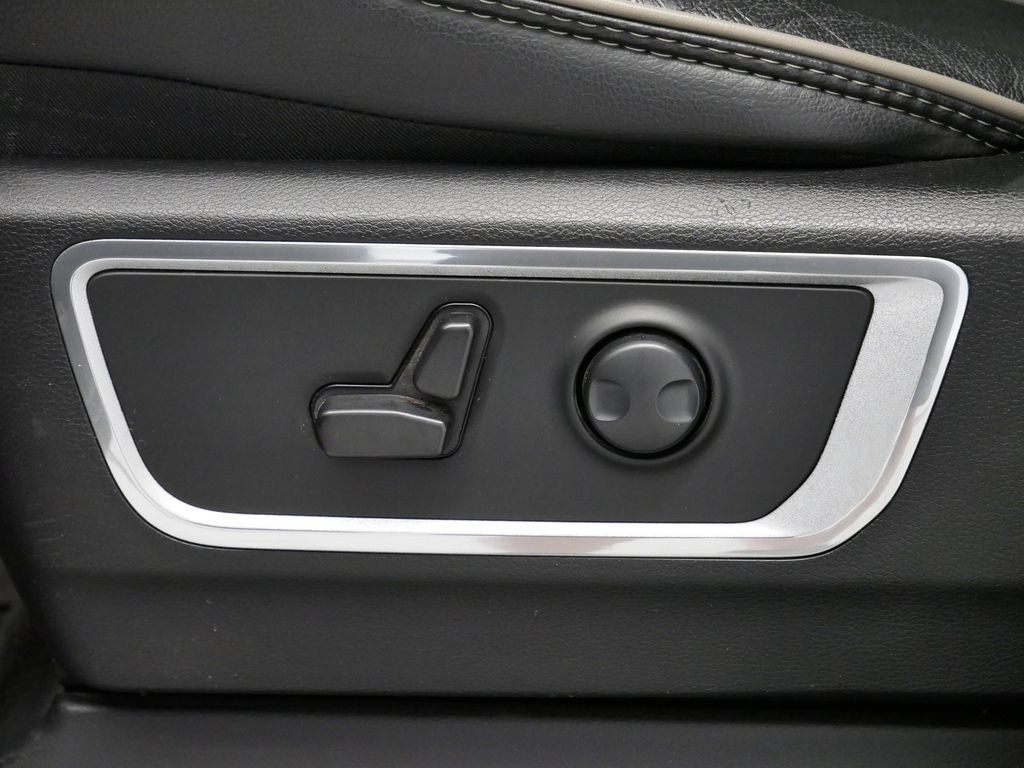 Thumbnail: 2024 RAM 1500 - 18