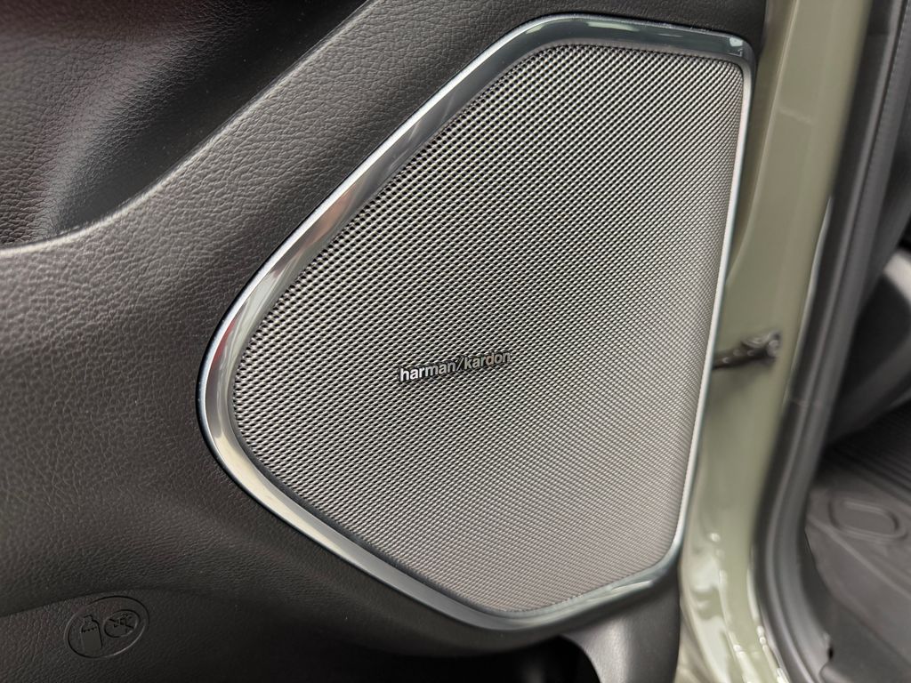 Thumbnail: 2026 RAM 1500 - 10