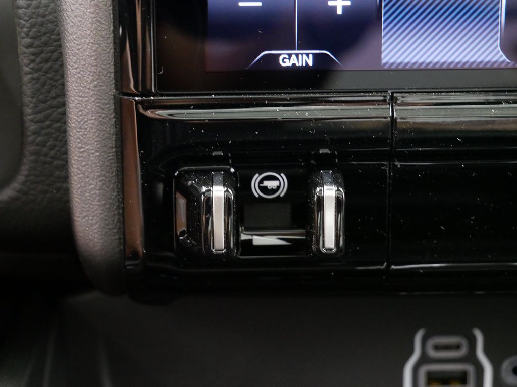 Thumbnail: 2026 RAM 1500 - 25
