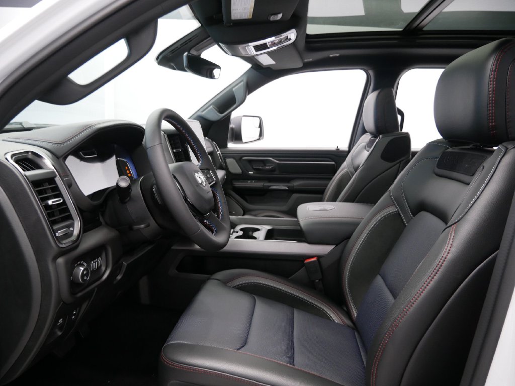 Thumbnail: 2026 RAM 1500 - 9