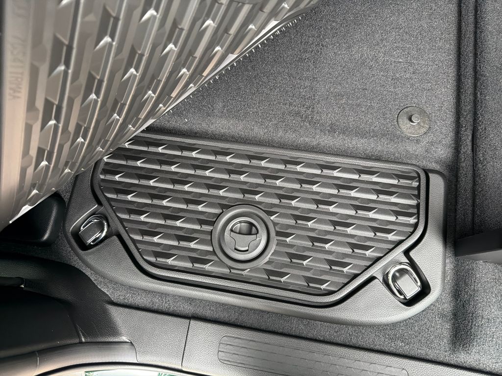 Thumbnail: 2026 RAM 1500 - 19