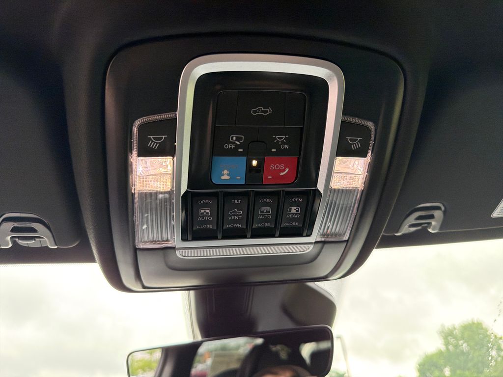 Thumbnail: 2026 RAM 1500 - 33