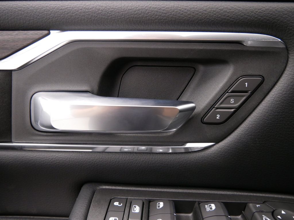 Thumbnail: 2026 RAM 1500 - 20