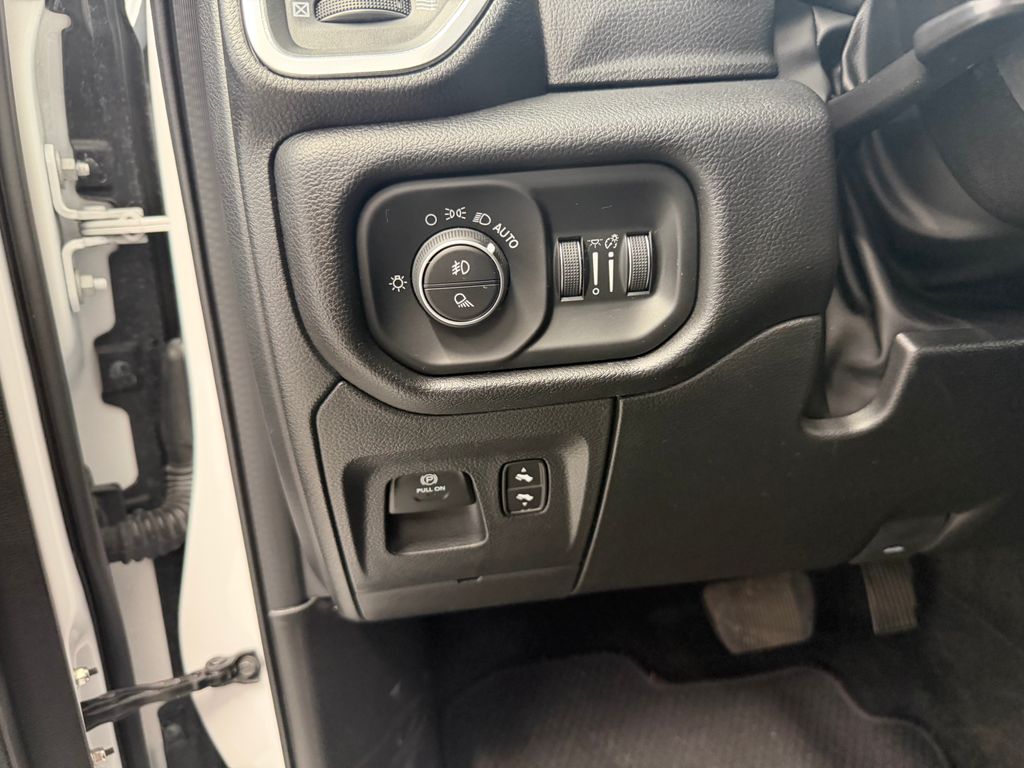Thumbnail: 2023 RAM 1500 - 25