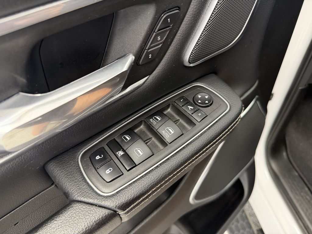 Thumbnail: 2023 RAM 1500 - 25