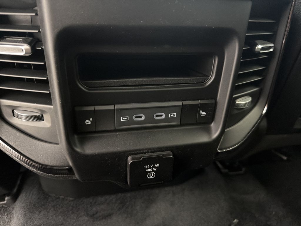 Thumbnail: 2026 RAM 1500 - 26