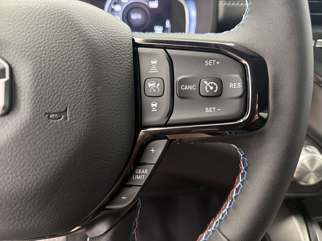 Thumbnail: 2026 RAM 1500 - 32