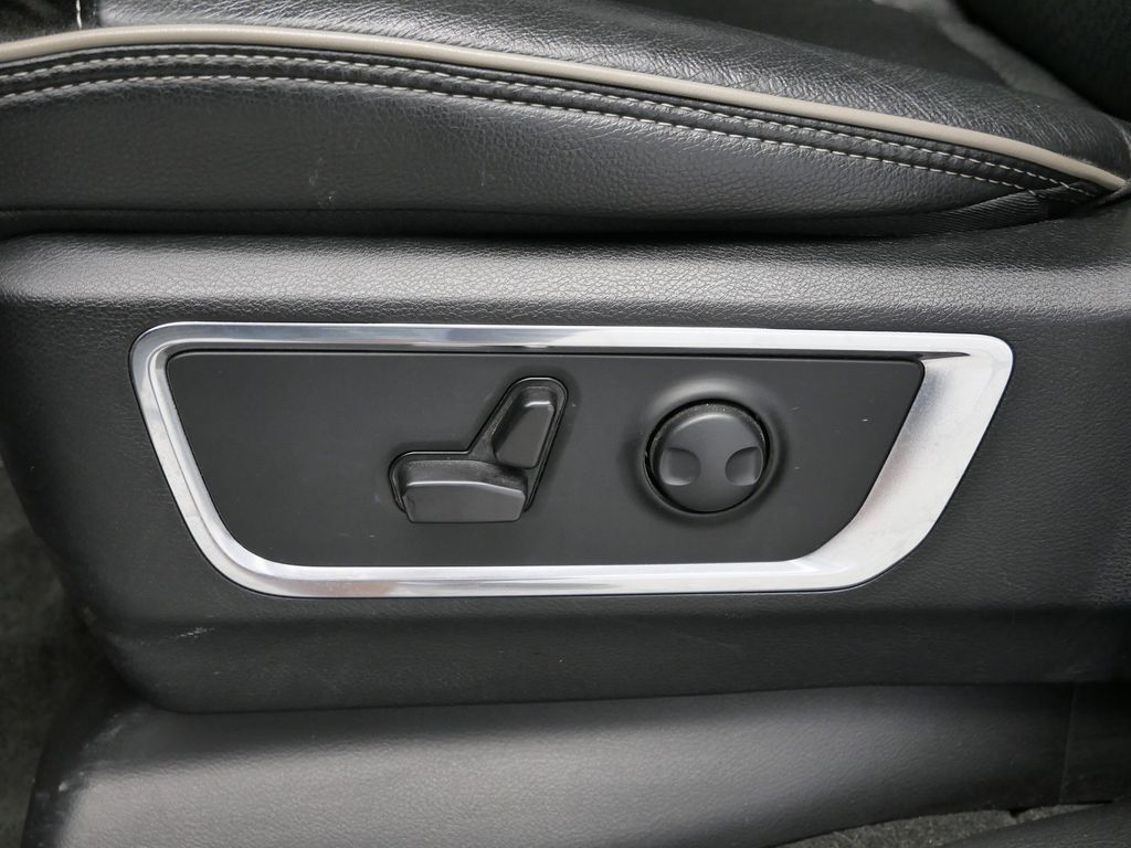 Thumbnail: 2024 RAM 1500 - 19