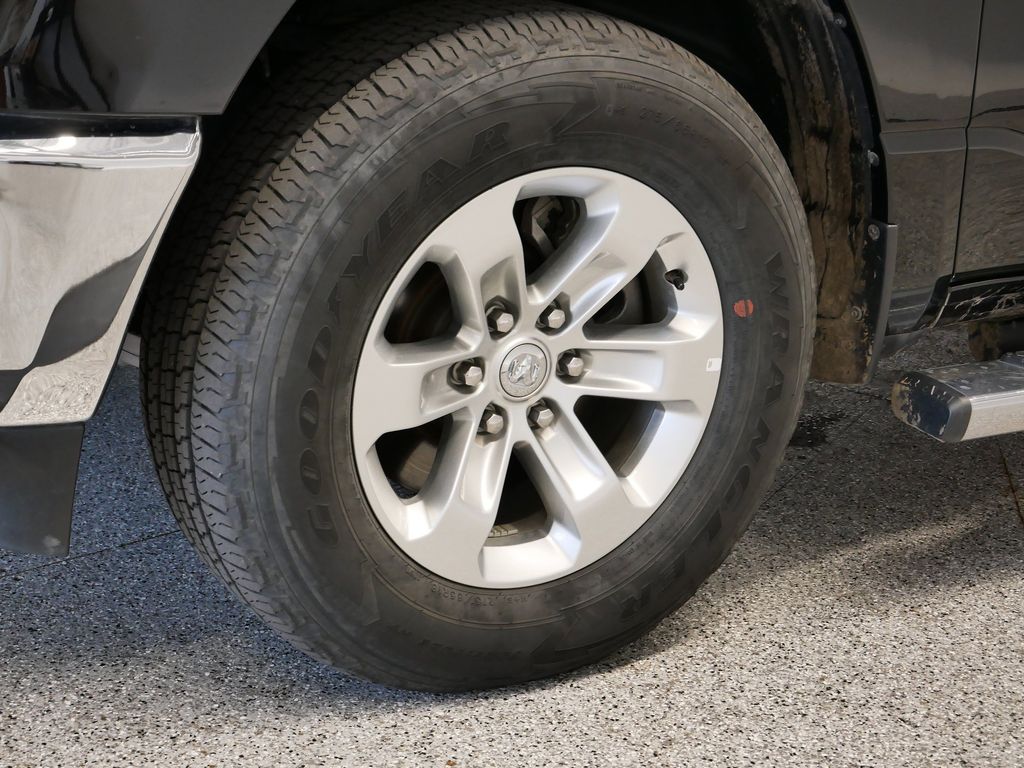 Thumbnail: 2024 RAM 1500 - 7