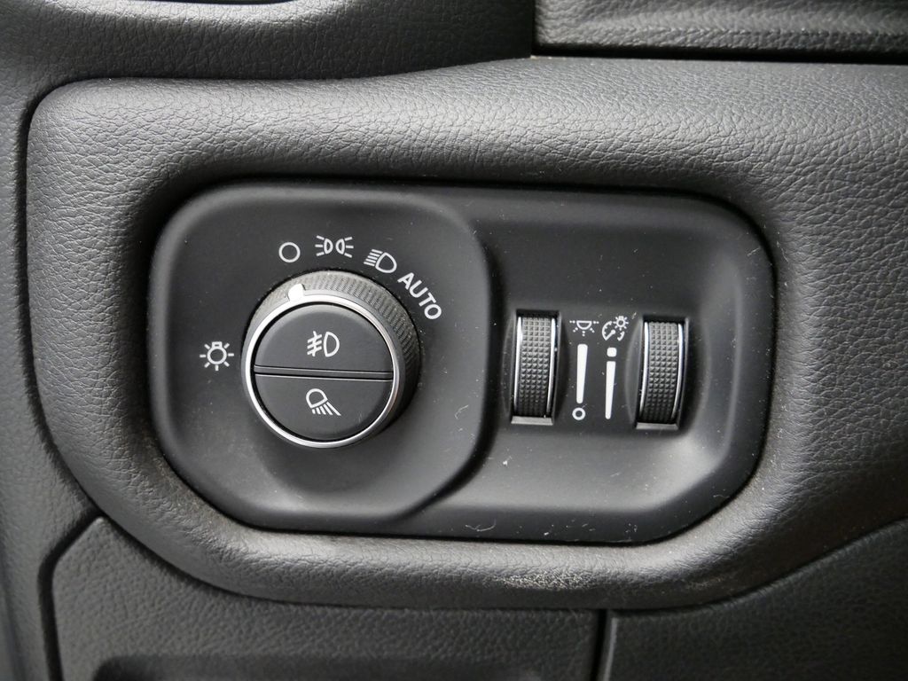 Thumbnail: 2024 RAM 1500 - 27