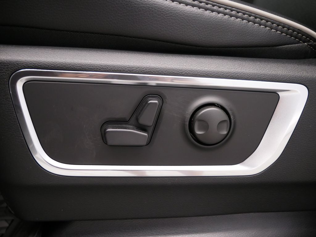 Thumbnail: 2026 RAM 1500 - 22