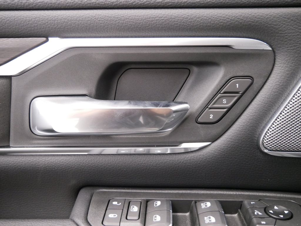 Thumbnail: 2026 RAM 1500 - 21