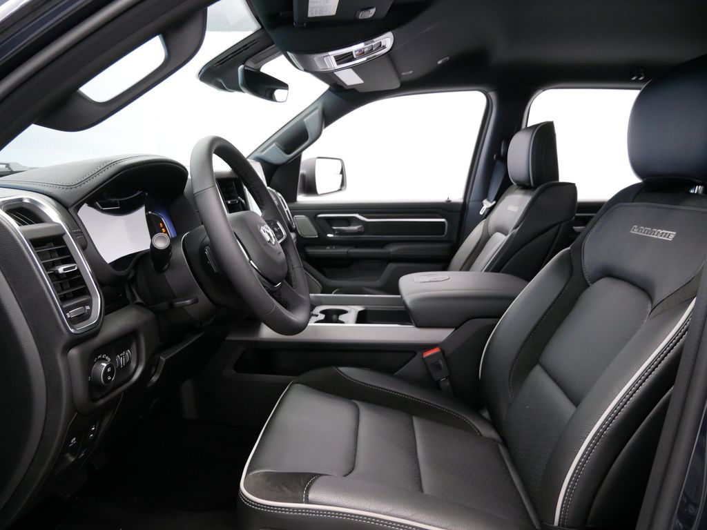 Thumbnail: 2026 RAM 1500 - 9