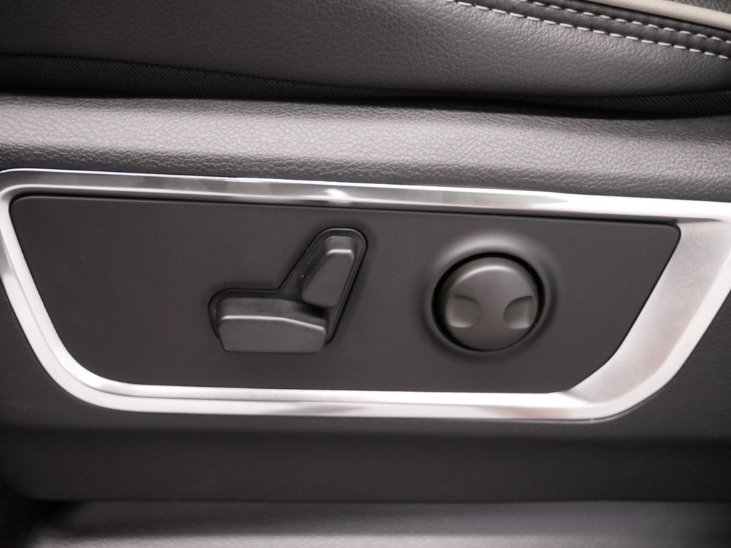Thumbnail: 2026 RAM 1500 - 21