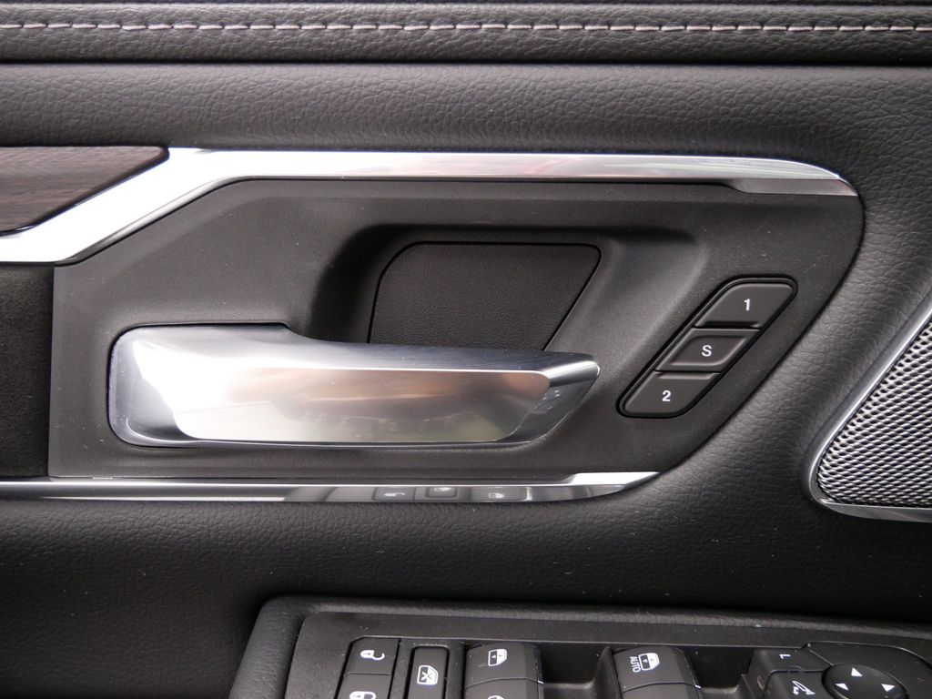 Thumbnail: 2026 RAM 1500 - 19