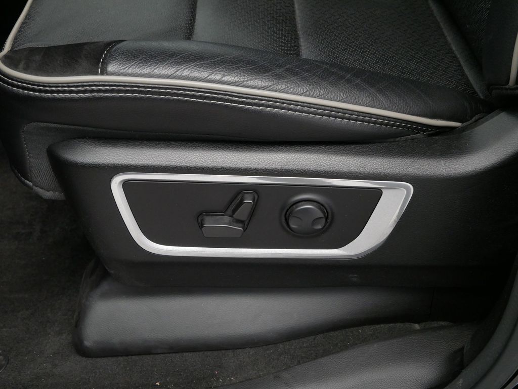 Thumbnail: 2023 RAM 1500 - 23