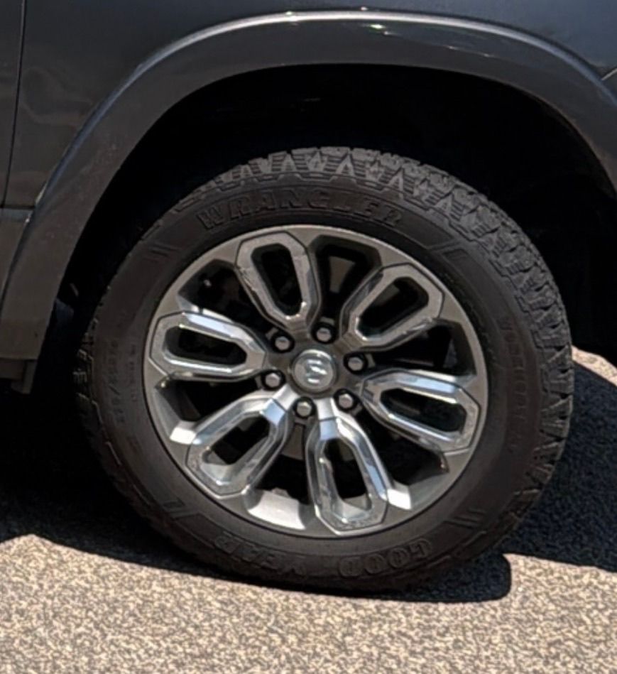 Thumbnail: 2021 RAM 1500 - 21