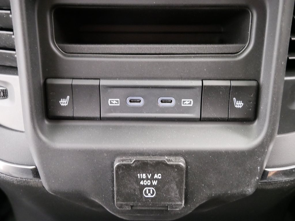 Thumbnail: 2026 RAM 1500 - 19