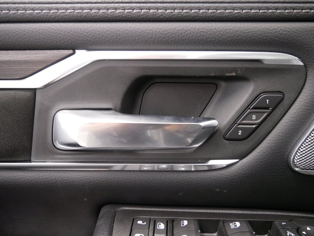 Thumbnail: 2026 RAM 1500 - 21