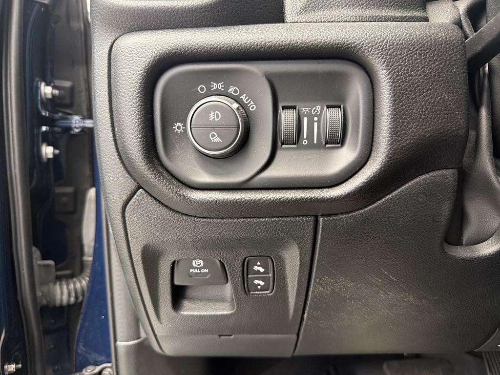 Thumbnail: 2023 RAM 1500 - 23