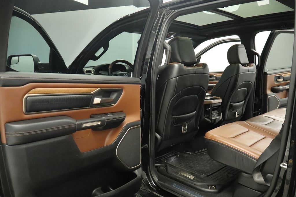 Thumbnail: 2019 RAM 1500 - 32